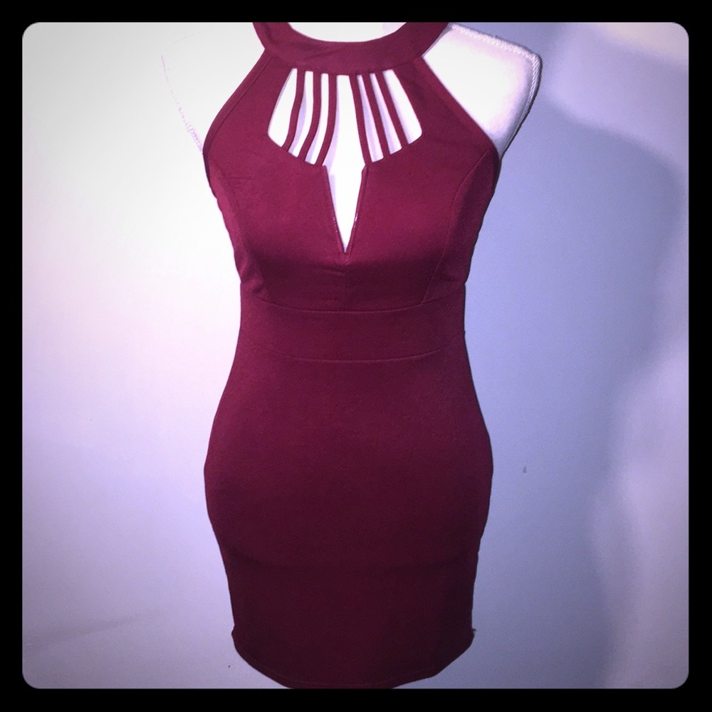✨ NWT Burgundy cage mini dress✨ Super Sexy💕 - Picture 1 of 4